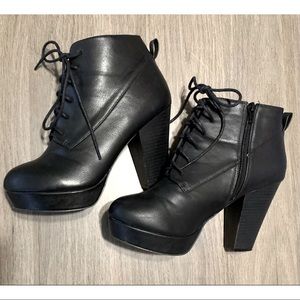 🤟🏼NO CALL Black Leather Booties Size 8.5W